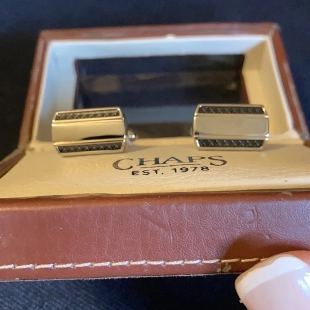 Chaps men’s silver tone cuff links with black inlaid stripes